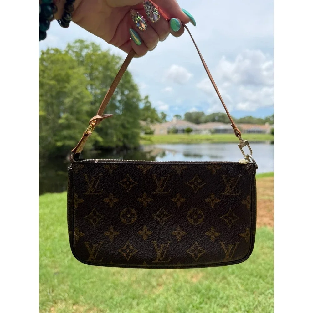 Louis Vuitton Monogram Pochette Accessories Brown Vachetta Strap